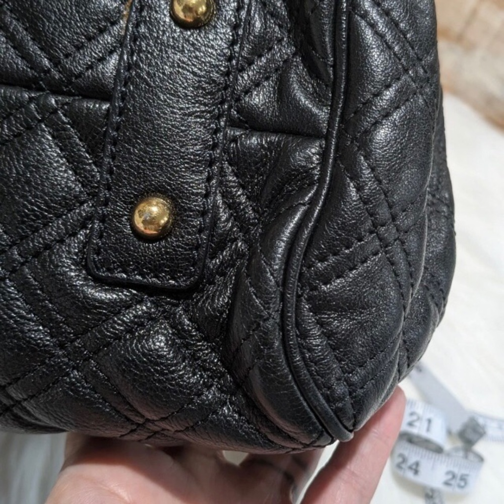 Marc Jacobs Stam Kiss Lock Black Leather Shoulder Bag W/Chain 
*OG BAG* - Picture 12 of 12